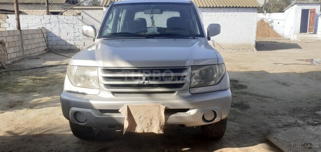Mitsubishi Pajero io 2000, 60,000 km - 2.0 л - Neftçala