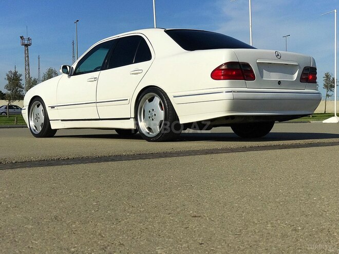 Mercedes E 240 2000, 318,012 km - 2.6 l - Bakı