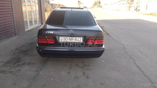 Mercedes E 230 1997, 330,915 km - 2.3 л - Quba