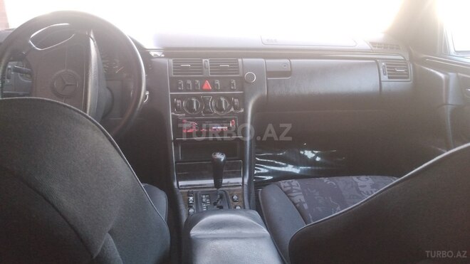 Mercedes E 230 1997, 330,915 km - 2.3 л - Quba