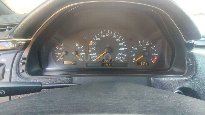 Mercedes E 230 1997, 330,915 km - 2.3 л - Quba
