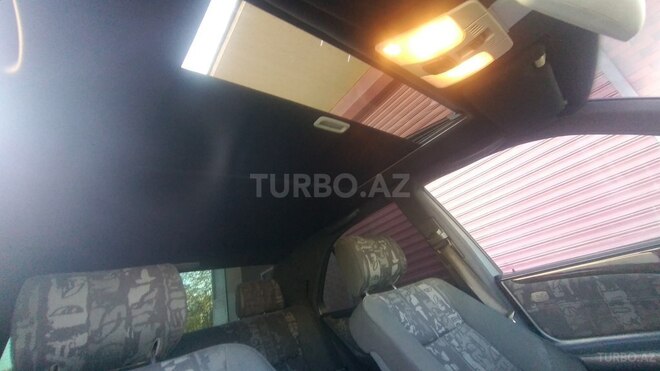 Mercedes E 230 1997, 330,915 km - 2.3 л - Quba