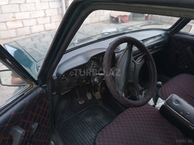 LADA (VAZ) 2106 2001, 150,000 km - 1.6 l - Salyan