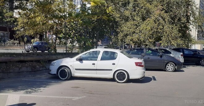 Iran Khodro Runna 2014, 190,000 km - 1.6 l - Bakı