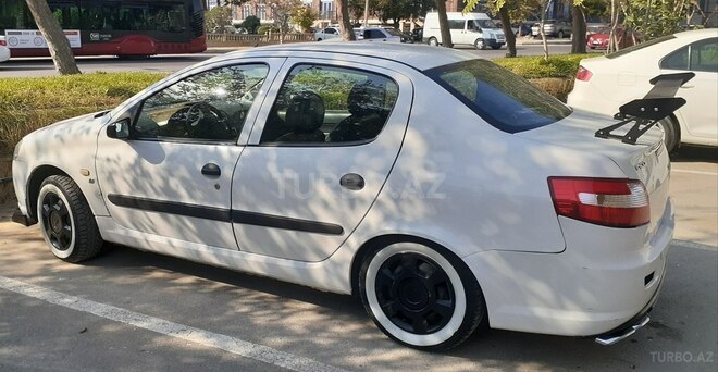 Iran Khodro Runna 2014, 190,000 km - 1.6 l - Bakı