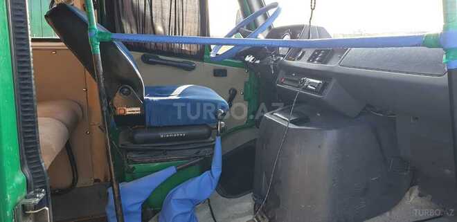 Mercedes 208 D 1995, 300,000 km - 2.9 l - Tovuz