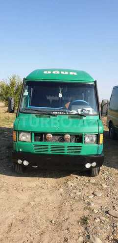 Mercedes 208 D 1995, 300,000 km - 2.9 l - Tovuz