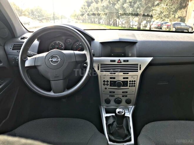 Opel Astra 2010, 124,000 km - 1.3 l - Bakı