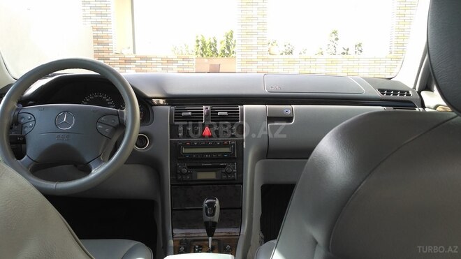 Mercedes E 240 2000, 217,000 km - 2.6 l - Sumqayıt