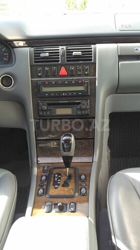 Mercedes E 240 2000, 217,000 km - 2.6 l - Sumqayıt