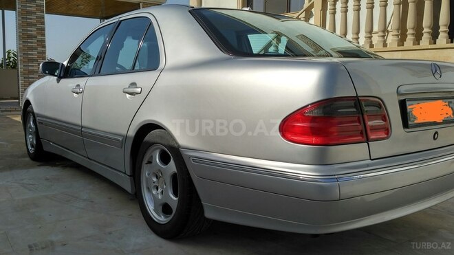 Mercedes E 240 2000, 217,000 km - 2.6 l - Sumqayıt