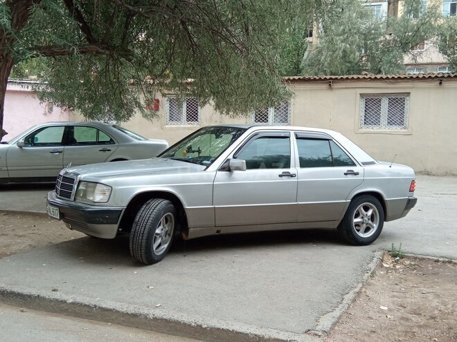 Mercedes 190 1989, 178,752 km - 2.0 l - Sumqayıt