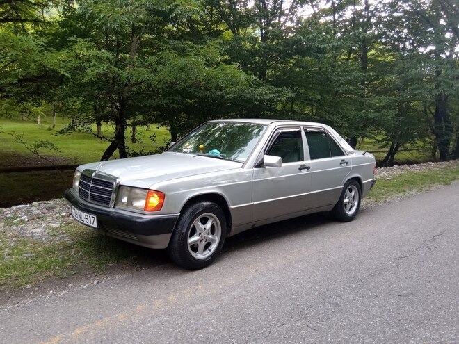 Mercedes 190 1989, 178,752 km - 2.0 l - Sumqayıt
