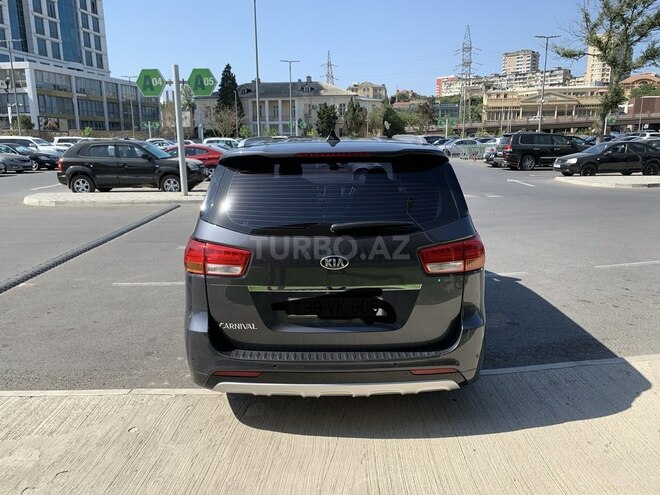 Kia Carnival 2015, 42,000 km - 2.2 l - Bakı