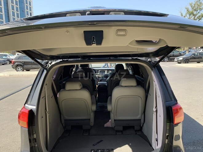 Kia Carnival 2015, 42,000 km - 2.2 l - Bakı