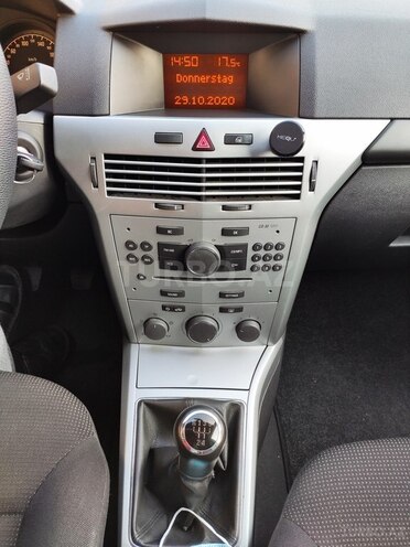 Opel Astra 2009, 198,200 km - 1.4 л - Gəncə