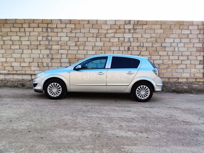 Opel Astra 2009, 198,200 km - 1.4 л - Gəncə