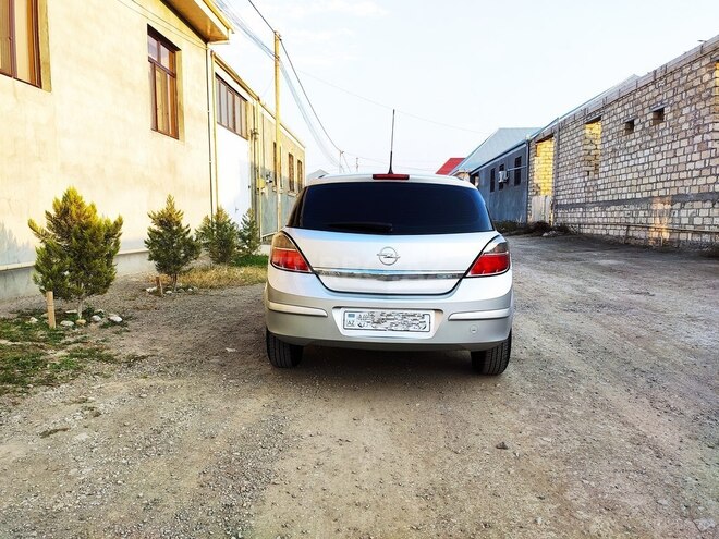 Opel Astra 2009, 198,200 km - 1.4 л - Gəncə