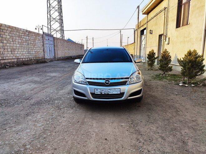 Opel Astra 2009, 198,200 km - 1.4 л - Gəncə