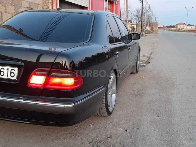 Mercedes E 320 2001, 284,000 km - 3.2 l - Bakı