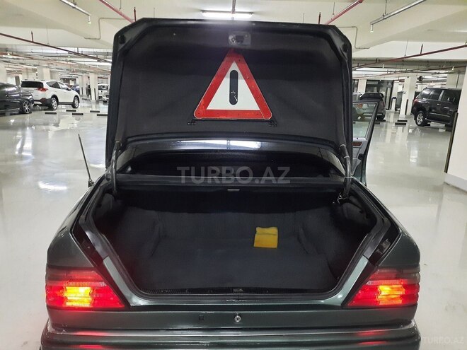 Mercedes E 220 1995, 455,000 km - 2.2 l - Bakı
