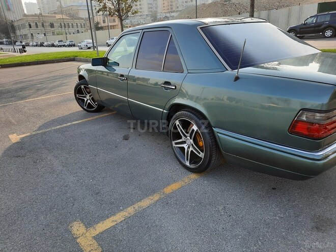 Mercedes E 220 1995, 455,000 km - 2.2 l - Bakı