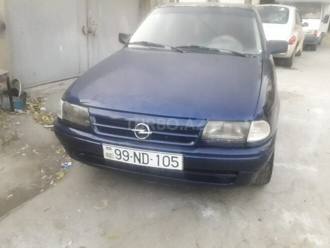 Opel Astra 1993, 215,800 km - 1.8 l - Bakı