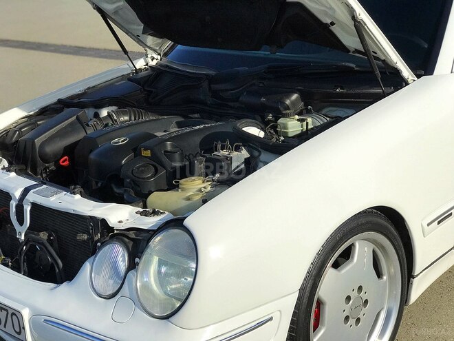Mercedes E 240 2000, 314,081 km - 2.6 l - Bakı