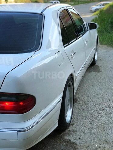 Mercedes E 240 2000, 314,081 km - 2.6 l - Bakı