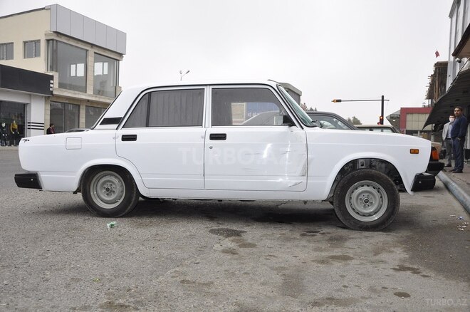 LADA (VAZ) 2107 2009, 340,000 km - 1.6 л - Bakı