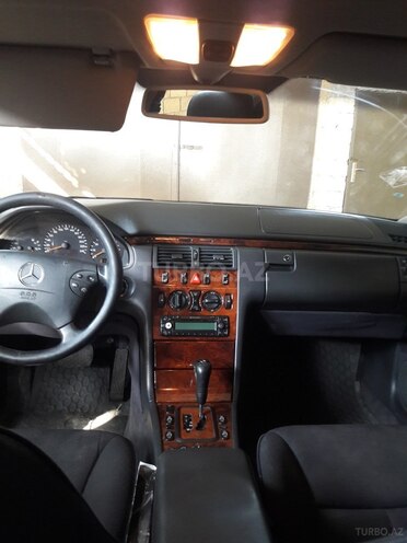 Mercedes E 240 1999, 221,600 km - 2.4 л - Ağsu