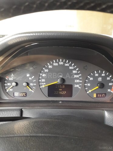 Mercedes E 240 1999, 221,600 km - 2.4 л - Ağsu