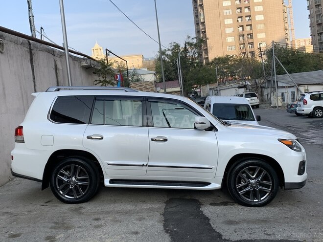 Lexus LX 570 2014, 142,000 km - 5.7 l - Bakı