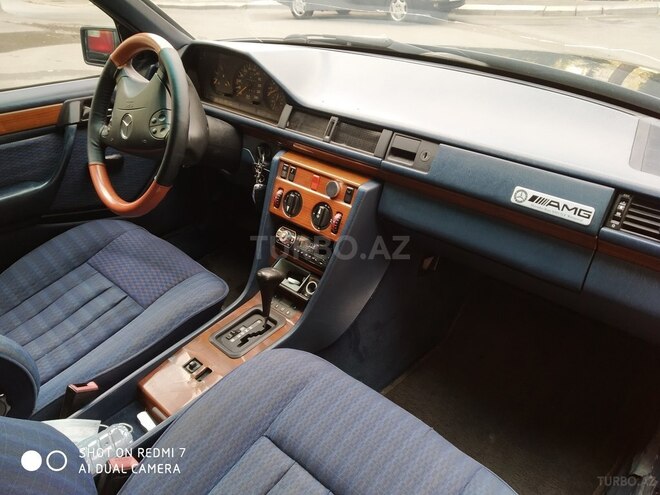 Mercedes E 260 1991, 253,633 km - 2.6 l - Bakı