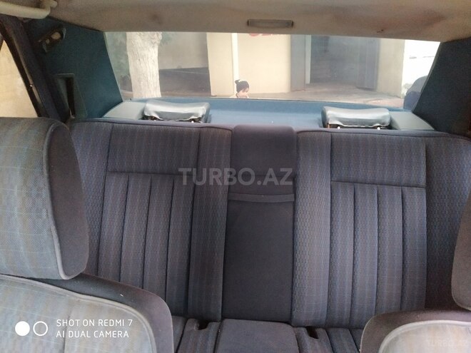 Mercedes E 260 1991, 253,633 km - 2.6 l - Bakı