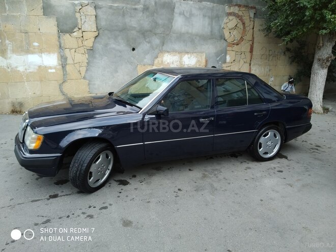 Mercedes E 260 1991, 253,633 km - 2.6 l - Bakı