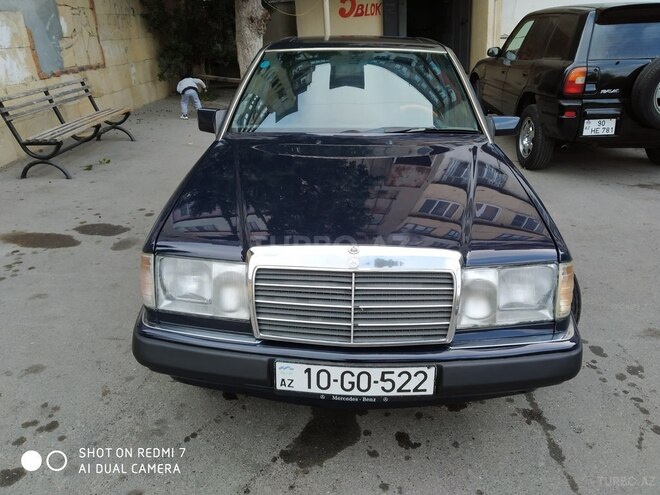 Mercedes E 260 1991, 253,633 km - 2.6 l - Bakı