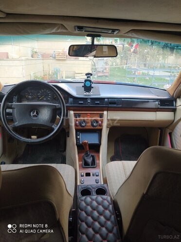Mercedes E 230 1992, 236,950 km - 2.3 l - Bakı
