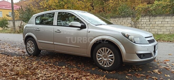 Opel Astra 2005, 170,000 km - 1.4 l - Bakı
