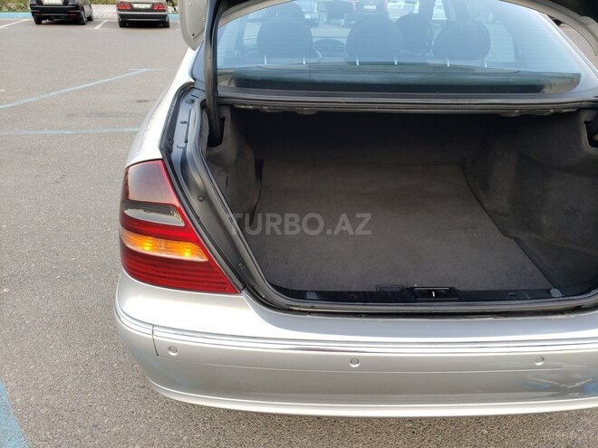 Mercedes E 220 2002, 349,000 km - 2.2 l - Bakı