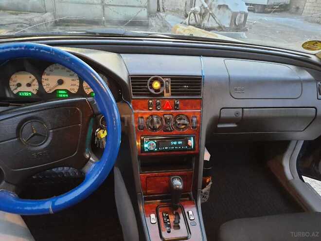Mercedes C 220 2000, 250,000 km - 2.2 л - Bakı