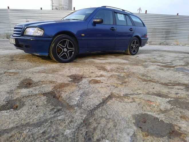 Mercedes C 220 2000, 250,000 km - 2.2 л - Bakı