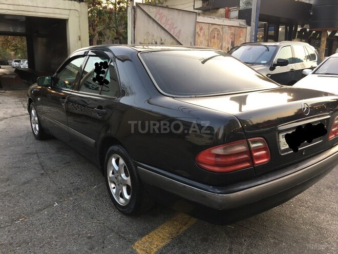 Mercedes E 240 1998, 333,000 km - 2.4 л - Bakı