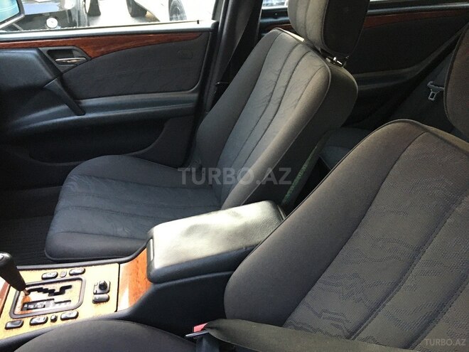 Mercedes E 240 1998, 333,000 km - 2.4 л - Bakı