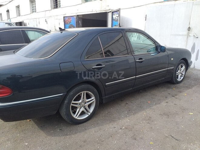 Mercedes E 240 1998, 313,000 km - 2.4 l - Bakı
