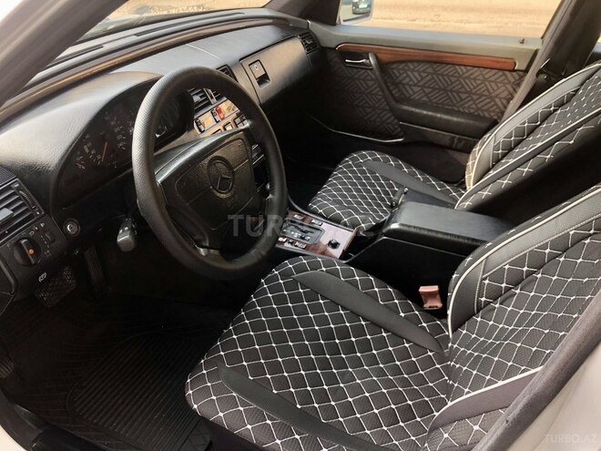 Mercedes C 180 1993, 296,600 km - 1.8 л - Bakı