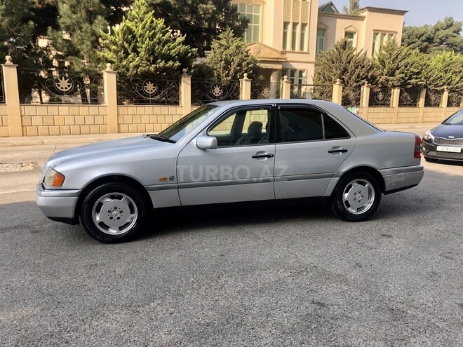 Mercedes C 180 1993, 296,600 km - 1.8 л - Bakı
