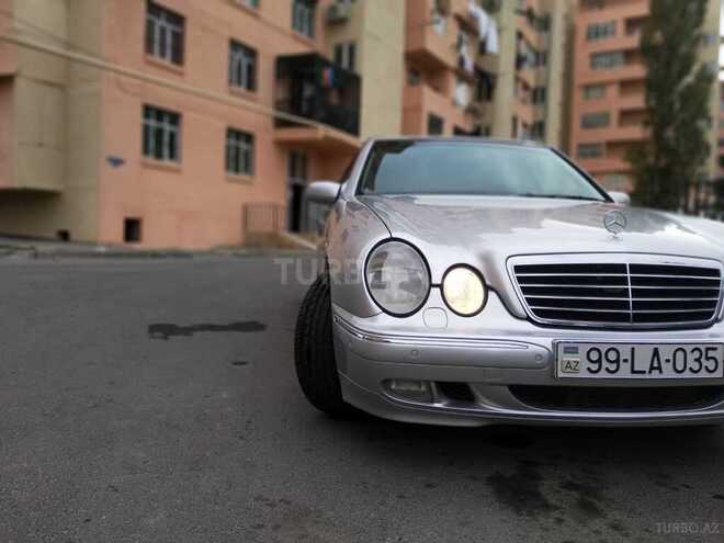 Mercedes E 220 2001, 325,000 km - 2.2 l - Bakı