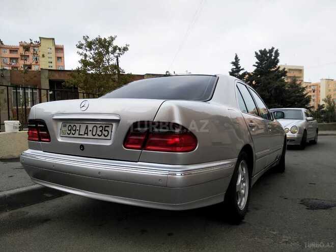 Mercedes E 220 2001, 325,000 km - 2.2 l - Bakı