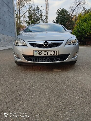 Opel Astra 2011, 106,000 km - 1.4 l - İsmayıllı